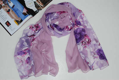 杭州藍美卡日用品 色彩艷麗的爆款絲巾，自產自銷，價格全網最優